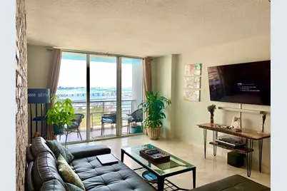 325 S Biscayne Blvd #2714, Miami, FL 33131 - Photo 3