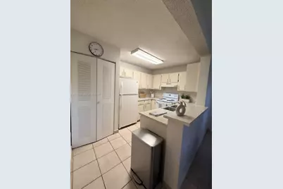 351 Palm Way #104, Pembroke Pines, FL 33025 - Photo 5