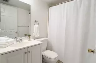 351 Palm Way, Pembroke Pines, FL 33025 - Photo 9