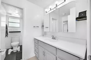 7610 Stirling Rd, Davie, FL 33024 - Photo 25