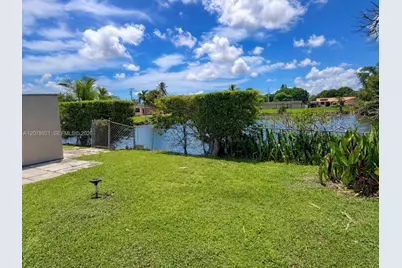 1820 NW 172nd Ter, Miami Gardens, FL 33056 - Photo 3