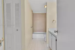 10765 Cleary Blvd, Plantation, FL 33324 - Photo 21