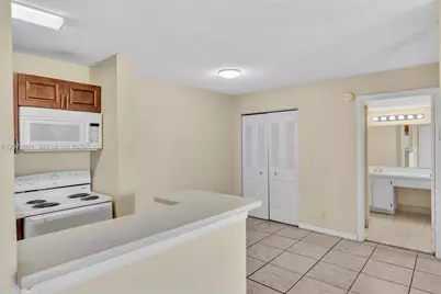 10765 Cleary Blvd #104, Plantation, FL 33324 - Photo 9