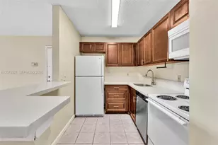 10765 Cleary Blvd, Plantation, FL 33324 - Photo 13