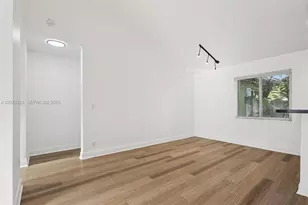 272 NE 53rd St, Miami, FL 33137 - Photo 9