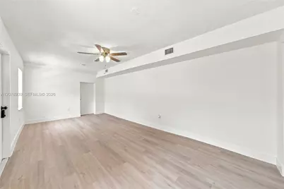 402 NW 44th Ave #1, Miami, FL 33126 - Photo 3