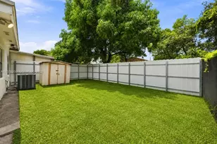 402 NW 44th Ave, Miami, FL 33126 - Photo 23