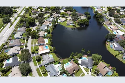 5121 SW 87th Ave, Cooper City, FL 33328 - Photo 3