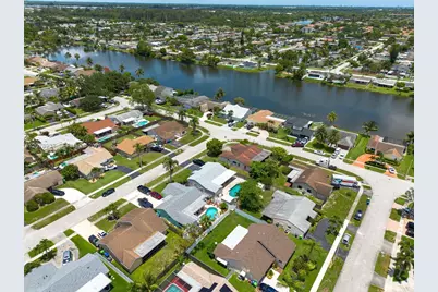 11660 NW 38th Pl, Sunrise, FL 33323 - Photo 31