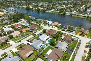 11660 NW 38th Pl, Sunrise, FL 33323 - Photo 31