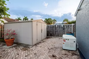 11660 NW 38th Pl, Sunrise, FL 33323 - Photo 35