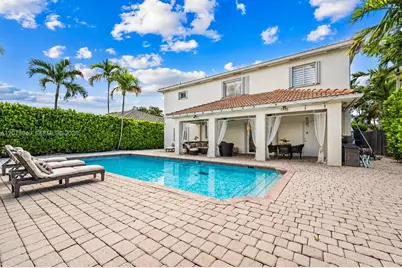 9067 NW 169th St, Miami Lakes, FL 33018 - Photo 41