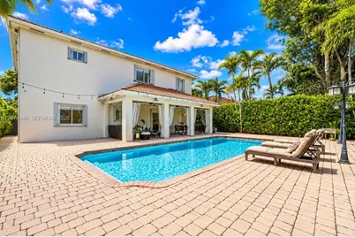 9067 NW 169th St, Miami Lakes, FL 33018 - Photo 37