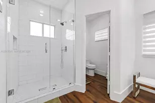 9067 NW 169th St, Miami Lakes, FL 33018 - Photo 33