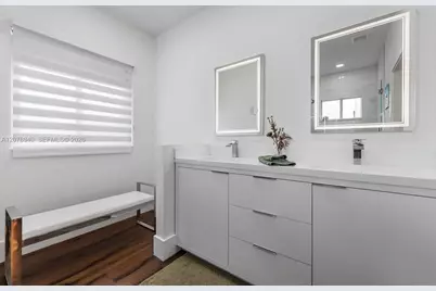 9067 NW 169th St, Miami Lakes, FL 33018 - Photo 25