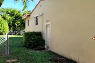 1645 SW 83rd Ave, Miami, FL 33155 - Photo 7