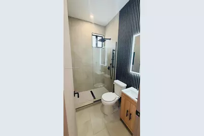 768 NW 2nd St #3, Miami, FL 33128 - Photo 5