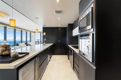 5875 Collins Ave #1902, Miami Beach, FL 33140 - Photo 3