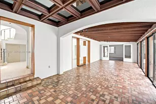 5680 Pine Tree Dr, Miami Beach, FL 33140 - Photo 9