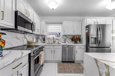 [Address not provided], Miami, FL 33155 - Photo 9