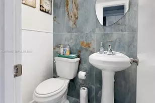 425 Southampton B, West Palm Beach, FL 33417 - Photo 23
