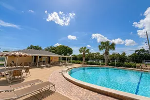 425 Southampton B, West Palm Beach, FL 33417 - Photo 9
