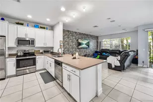 83 Palm Ln, Royal Palm Beach, FL 33411 - Photo 5