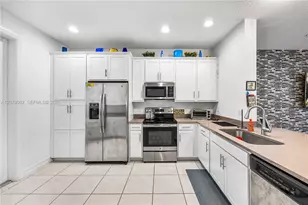 83 Palm Ln, Royal Palm Beach, FL 33411 - Photo 5