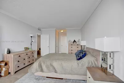 300 Bayview Dr #PH10, Sunny Isles Beach, FL 33160 - Photo 19