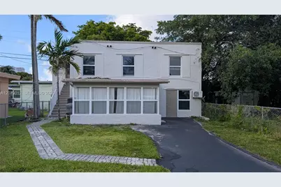 708 NE 4th St #2, Hallandale Beach, FL 33009 - Photo 1