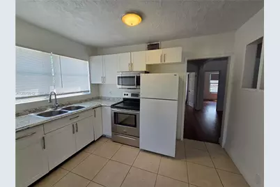 708 NE 4th St #2, Hallandale Beach, FL 33009 - Photo 7