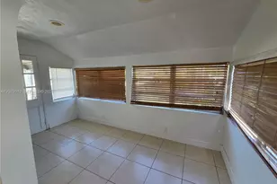 708 NE 4th St, Hallandale Beach, FL 33009 - Photo 3