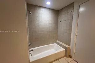 801 Brickell Key Blvd, Miami, FL 33131 - Photo 19