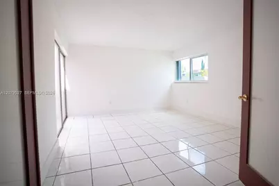 14295 Kendale Lakes Cir, Miami, FL 33183 - Photo 13