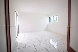 14295 Kendale Lakes Cir, Miami, FL 33183 - Photo 13