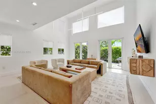 617 NE 14th Ave, Fort Lauderdale, FL 33304 - Photo 9