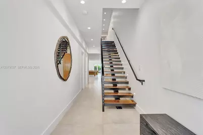 617 NE 14th Ave, Fort Lauderdale, FL 33304 - Photo 13