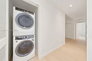 1400 Biscayne Blvd, Miami, FL 33132 - Photo 21