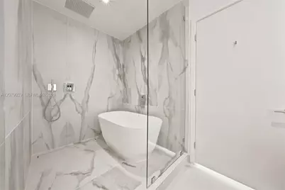 1400 Biscayne Blvd #1205, Miami, FL 33132 - Photo 13