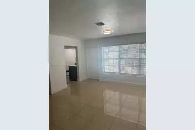 2024 NE 26th St #1, Wilton Manors, FL 33305 - Photo 5