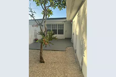 2024 NE 26th St #1, Wilton Manors, FL 33305 - Photo 15