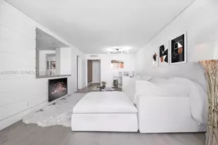 2655 Collins Ave, Miami Beach, FL 33140 - Photo 3