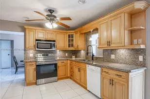 8350 NW 27th Pl, Sunrise, FL 33322 - Photo 5