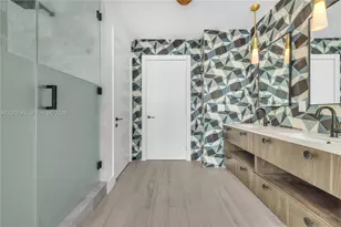 480 NE 31st St, Miami, FL 33137 - Photo 13
