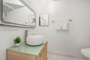 140 Lakeview Dr, Weston, FL 33326 - Photo 5