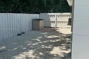 2024 NE 26th St, Wilton Manors, FL 33305 - Photo 13