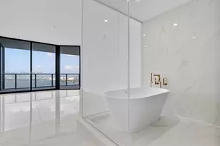 700 NE 24th St, Miami, FL 33137 - Photo 11