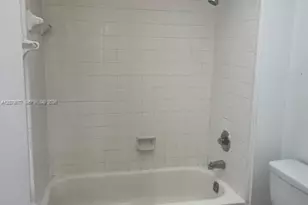 8020 N Colony Cir N, Tamarac, FL 33321 - Photo 19