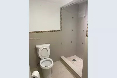 8020 N Colony Cir N #202, Tamarac, FL 33321 - Photo 11