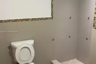 8020 N Colony Cir N, Tamarac, FL 33321 - Photo 11